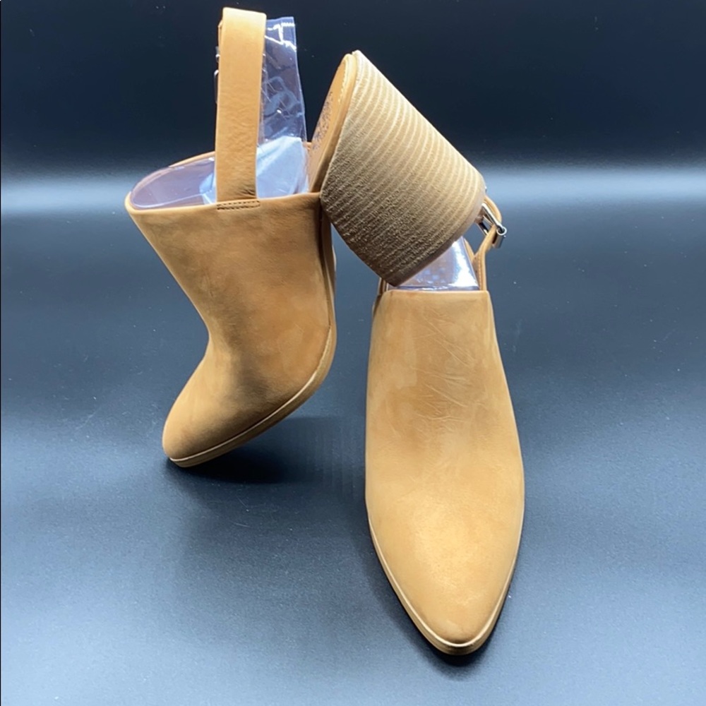 VINCE CAMUTO CHEMINE BOOTIE! SIZE 10 - NIB!